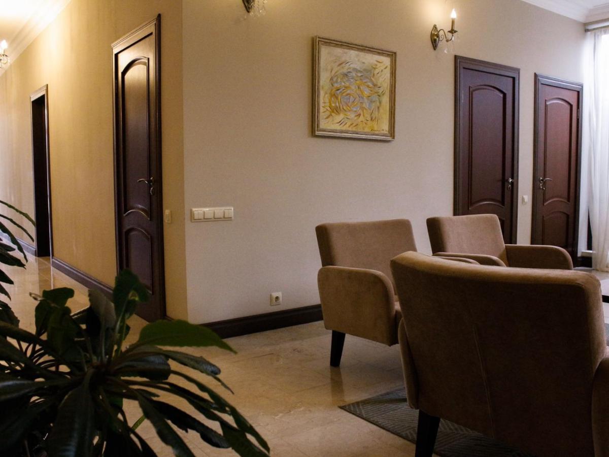 Boutique Hotel Amra Sukhumi Luaran gambar