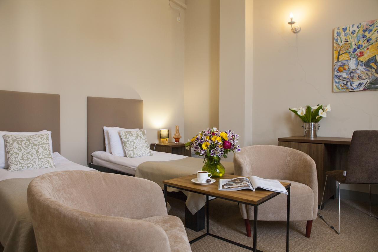 Boutique Hotel Amra Sukhumi Luaran gambar
