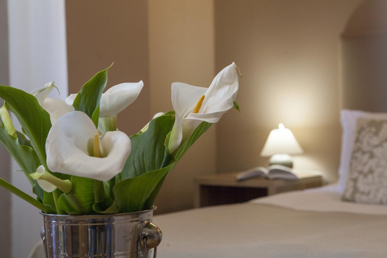 Boutique Hotel Amra Sukhumi Luaran gambar