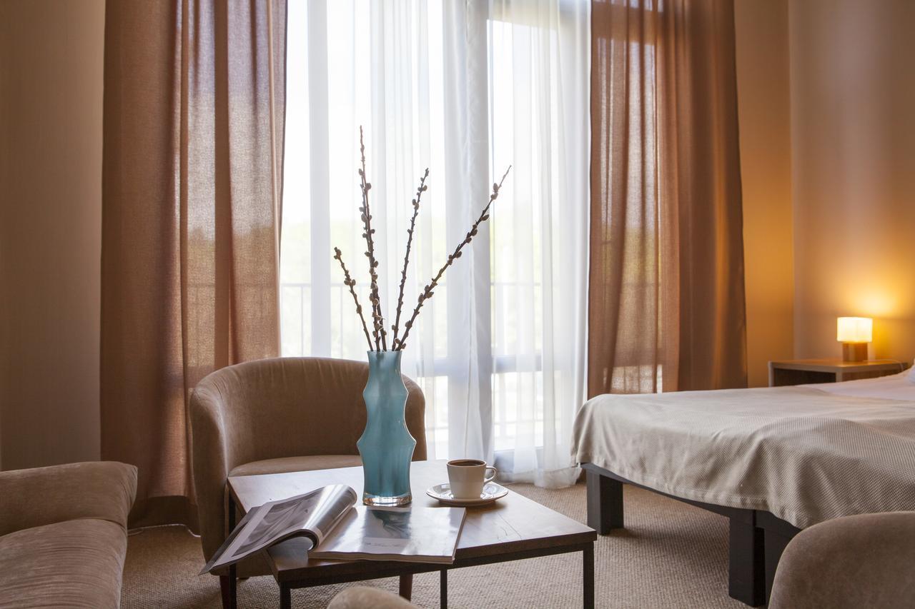 Boutique Hotel Amra Sukhumi Luaran gambar