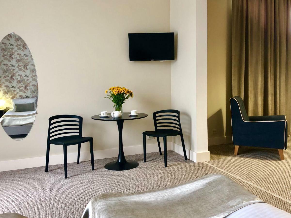 Boutique Hotel Amra Sukhumi Luaran gambar