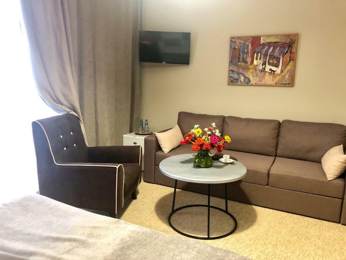 Boutique Hotel Amra Sukhumi Luaran gambar